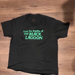Creature from the black lagoon T shirt size XL